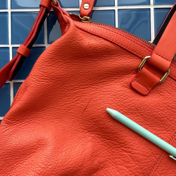 SOLD! GAP Leather Crossbody Purse - Picture 7 of 9